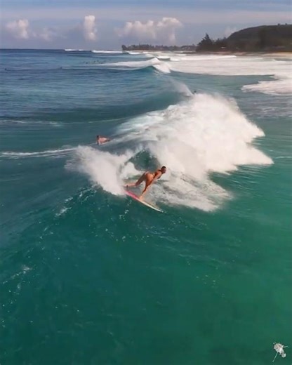 Ried Van Wagoner enjoying the sandbar... ... #surfergirl #dronevideo #hawaii #djiair3
