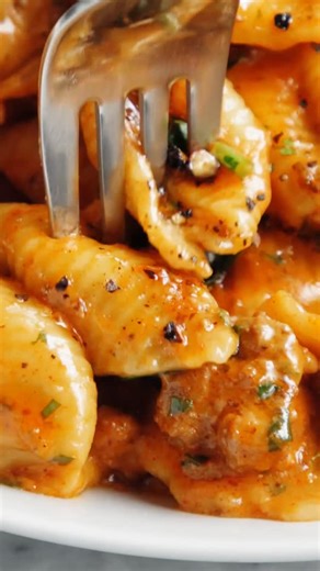 DAMN DELICIOUS on Instagram: "Instant Pot cheesy taco shells, an easy, no-fuss ONE POT DINNER! 🙌 So creamy, cheesy and full of taco flavors using ground beef. Quick, simple, budget-friendly and so perfect for the entire family - a guaranteed favorite by both kids and grown ups. LINK IN BIO. https://damndelicious.net/2019/08/17/instant-pot-cheesy-taco-shells/"