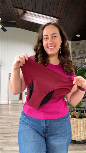 Jamie Leigh Gagnon | Fashion Reviews and Styling on Instagram: "It’s finally here - the new SuperPlus Leakproof undies from @knix are their most absorbent yet holding up to 11 super tampons worth of blood! The new extra long gusset goes all the way from the front to the back with full 100% coverage making these perfect for wearing overnight, on your heaviest flow days, or even for light bladder leaks! They still look and feel like regular underwear and you can wash them + dry them in your machin