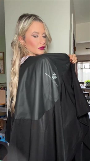 Capes for Hair Stylists: Essential Salon Tools