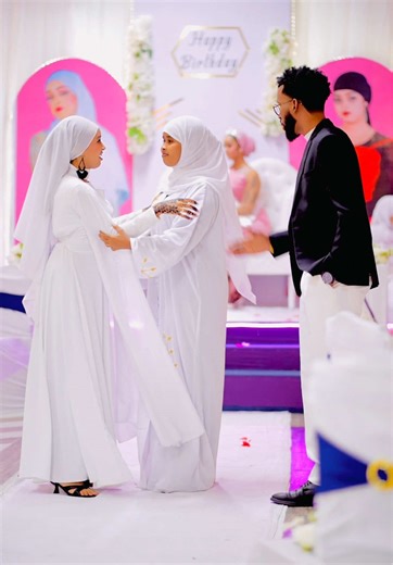 Cml Makugu Dhacdy: Qosol iyo Fun Kamid Ah TikTok