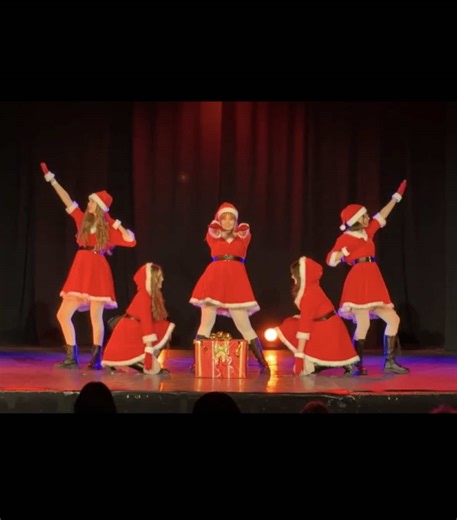 Osobnyak with ‘Bar Bar Bar’ by Crayon Pop #crazyk #kpop #coverdance #dance #happynewyear