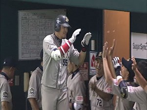 先制の一発! オリックス・T-岡田が11号ソロHR