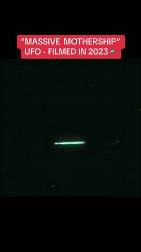 🛸“Massive Mothership” UFO filmed in 2023. It is seen in a bright green glow, silently moving through the starry night sky. ✨ Is this a legitimate UFO / UAP or something else? What do you think it is? #UFOs #UFOsighting #2023ufos #uaps #ufoviral #hallucinationhippies