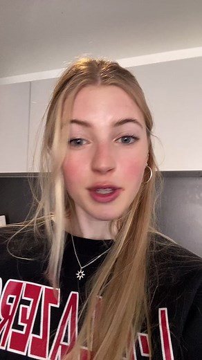 Discover Petite Modelling Tips with Beth Jones