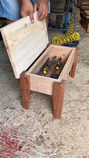 Brilliant idea for making a unique wooden chair #woodworking #diy #idea #woodcraft #carpentry