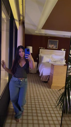 cam (@whoscamerron)’s videos with som original - ⃟