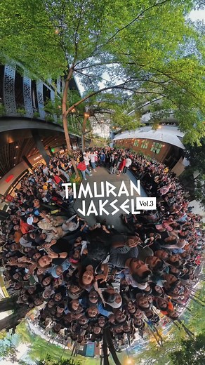 TIMURAN JAKSEL🌞 on Instagram: "@totoncaribo 🫵🏻🔥 Spesial spill sebelum release buat ko🌞 "LAKI-Laki TIMUR" Coming soon😍🌴 ee kk Toton kasi gabung semua judul lagu😆🔥 @moluccansoul @jacson.seran & kalian semua semalam🧡 TIMURAN JAKSEL VOL 3 ini🫵🏻🌞🔥 TIMURAN RAVE PARTY Pertama di INDONESIA Persembahan dari kami "Anak Timur" utk Indonesia❤️"