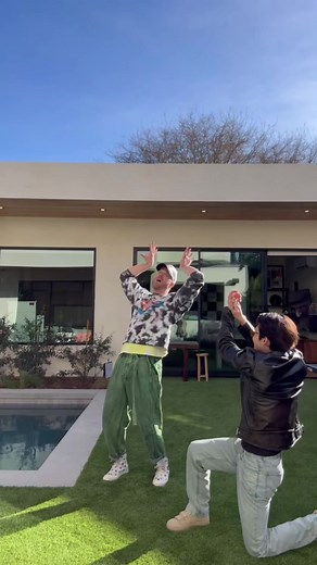 Meeting Scott Hoying: A Successful Pentaholic's Fantasy Challenge with Kevin from THE BOYZ