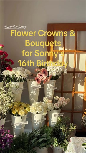 Flower crowns, DIY bouquets, dinner, cake… and a brand new white Bronco?! 🤍🚙✨ This sweet 16 was next-level. It was such an honor to teach these beautiful girls and be part of a celebration filled with so much love, joy, and memories. A truly fabulous day from start to finish 🌸💫 Happy Birthday, Sonny! #danibeefunky #floralworkshop #privateparty
