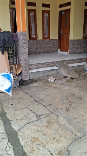 Got pranked by an inanimate object #husbandwife #couple #funnyvideo #comedy | Heru Distro Real