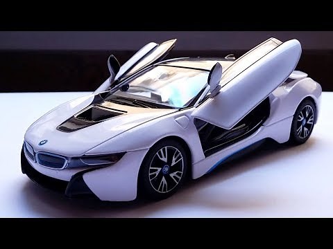 Reviewing the 1/24 BMW i8 by Rastar