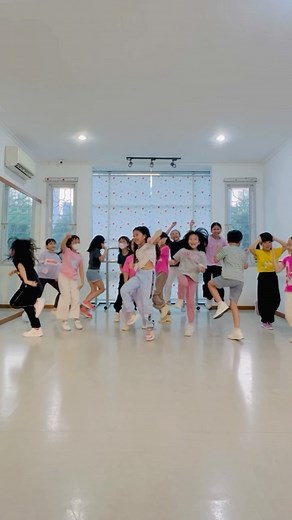 Sheesh… 浪 #babymonster #babymonstersheesh Kpop Dance Cover Class...
