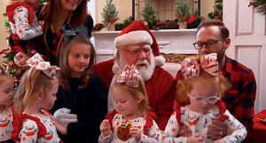 TLC OutDaughtered Spoilers: Adam & Danielle Busby Present Christmas With the Quints - Busby Family Meet Santa Claus! - Daily Soap Dish