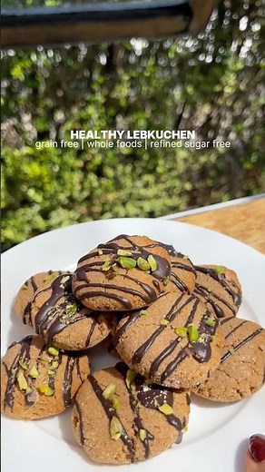 Healthy German Gingerbread (Lebkuchen) | No Refined Sugar