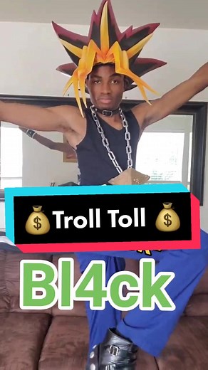 y'all wanted the attention 😏#yugioh #yugiohcosplay #yamiyugi #yamiyugicosplay #pharaohatem #atem #pharaohatemcosplay #cosplay #fyp #cosplaytiktok