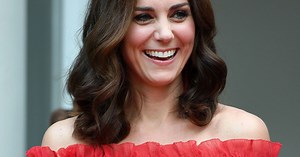 Kate Middleton Looks Just Like The Dancing Emoji In This Red Dress