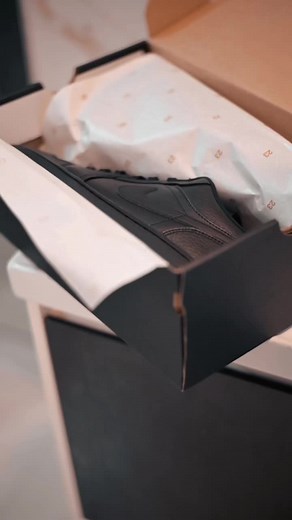 • client order : 👟: nike air jordan 1 low “ triple black “ ⬛️⚫️⬛️ 🕰: took 7 working days 🎵: sound by @burnaboygram 💎