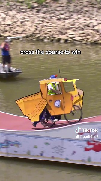 Will any team reach the finish line? Watch till the end! There's definitely a surprise for you!🥇🥇🥇 #redbull #giverviiinger #energidrik #redbulljernhest