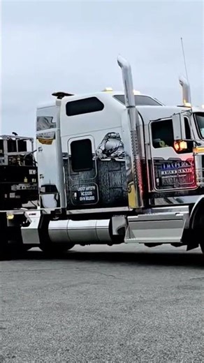 Dagen Trucking Kenworth T800 Hauling Giant Galvanizing Tub
