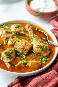 Homestyle Chicken Salan (Chicken Curry)