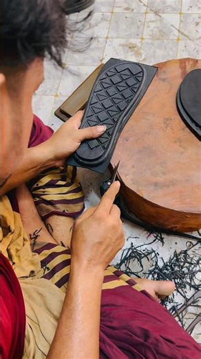 Shoemaking learning video