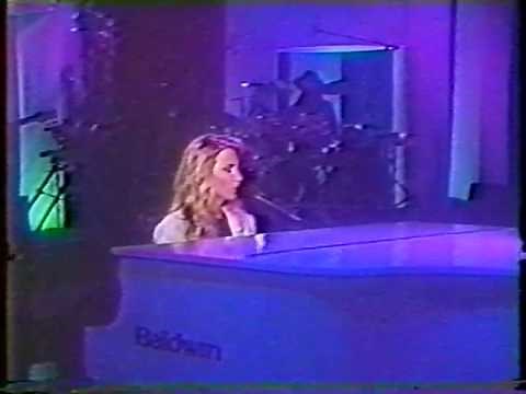 Debbie Gibson - Lost In Your Eyes (Live 1989)