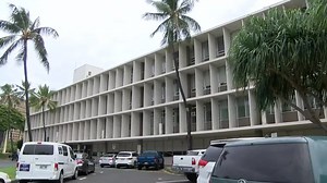 Growing number of COVID cases overwhelms Hawaii’s contact tracing efforts