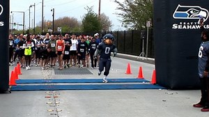 Seahawks 12K Run at The Landing