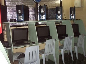 5 Policemen Charged for Alleged Robbery at Computer Shop