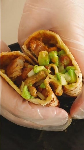 The Perfect Lunch Wrap for Busy Days! 🥑 #food #cooking #chicken #avocado #wrap #healthy