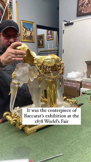 Exquisite Baccarat Crystal Cave à Liqueur - World's Fair Masterpiece