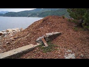 赤鼻鉱山(志津木鉱山)