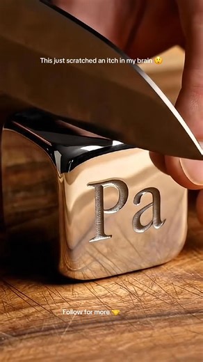 Protactinium (Pa) – 91 Heavy, unstable, and hypnotic. The Protactinium cube has a deep metallic surface with subtle radioactive shimmer. As the knife slices cleanly through, glowing fissures spread from the center, slowly leaking a dense, otherworldly vapor. Danger never looked so controlled. #Protactinium #elementcut #satisfying #asmr #PeriodicTable #radioactiveaesthetic #MacroVisuals #science #oddlysatisfying #fypシ #satisfying | ASMR Element Slice