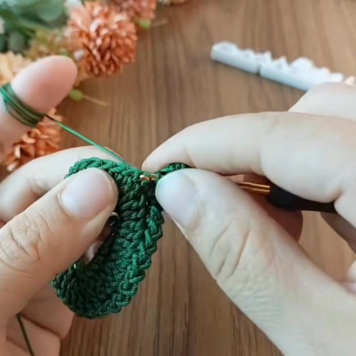 119K views · 482 reactions | Mandal ile yaptim çok para kazandim  buna çok şaşıracaksınız  #knitting #crochet #knit _Hülya | Knitting & Crochet World | Facebook