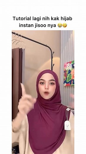 472K views · 7.9K reactions | Kayaknya ciwi2 butuh deh jilbab ini spillhttps://s.shopee.co.id/2B7H2LyFFr | Rumah Makeup Tutorial | Facebook