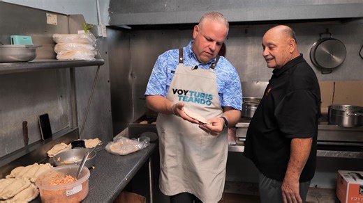 El Chef Sin Papeles llega a Cataño, la Antesala de la Capital, para un banquete de sabor y tradición. 🌊🍴 Aqui encuentras... 🍤 Las mejores empanadillas de todo Puerto Rico 🥔 Los rellenos gigantes más grandes de la isla 🥂 La capital del ron y los mojitos más brutales El Pescado mas Fresco del Area Metro Y el Caldo Reforzao que Revive a Cualquiera. Y te puedes dar un paseo por... 🌅 El frente marítimo más AMOLAO de la isla 🏰 Con la vista más espectacular de la bahía, porque la bahía es de don