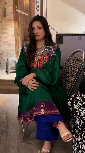 Laila Khan's Bollywood and Pashto Songs | Hala Kan Aray Chin Ar