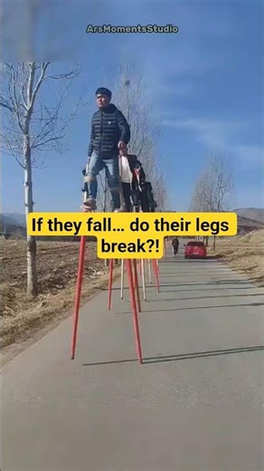 Stilt Walking Like This… Isn’t That Dangerous?!
