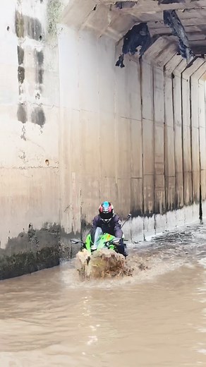I’mnorider on Instagram: "Ever taken your superbike into water-logging that was literally up to the headlight? 💦 Well… I did. And the moment I came out, my ZX-10R lit up like a Christmas tree with every error code possible 😭 So yeah, I panicked and that’s where the meme hits: “You’re probably wondering how I ended up in this situation…” 😂 But here’s the twist it wasn’t a disaster! After reaching home, I recorded how to put your Kawasaki ZX-10R in dealer mode, check error 