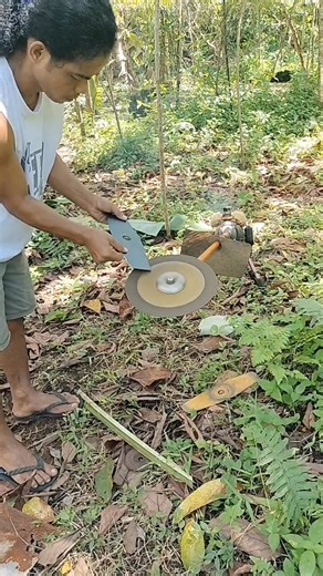 27 reactions · 5 comments | Kunting kaalaman sapag hasa at pagpalit ng grass cutter blade #grasscutter #HampasLupangVloger | HampasLupang Vloger | Facebook