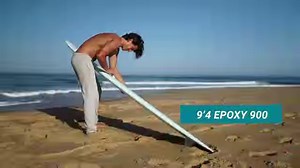 POUR DÉMARRER FACILEMENT SUR LES PETITES VAGUES, LE LONGBOARD SHAPÉ À HENDAYE PAR J. SMITH ! Maniable, légère, stable, la planche de surf rigide 9'4 Longboard 900 OLAIAN convient aux bons surfeurs, part très facilement et permet le nose ride pour les experts. Son terrain de prédilection ? Les petites vagues hauteur de hanches qui déroulent. Facile à la rame, son shape très généreux vous permettra de partir sur la moindre ondulation ! Livré avec 1 aileron central, le longboard Olaian 9'4 est disp