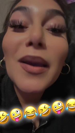 🤣😂 This is me trying out new stickers 🤣😂 #letmegetmyglasseson #lmfaooo #sillyhumor #momhumor #itsabitch