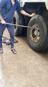 91K views · 1.9K reactions | Making 1000/20 Tyre In JDE Rubber | Tyre Remolding | Facebook