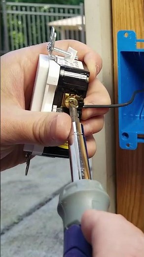 How to Install a GFCI Outlet Plug #shorts