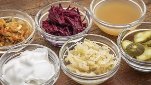 How to Eat for a Healthy Gut: The Microbiome Diet