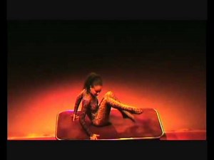 Contortion act by Hayet 160 / www.maximaaa.com