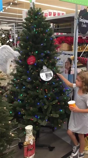 A PRE-LIT Christmas Tree that puts ITSELF UP...🎅🎄 Share With A Friend Who Would Be all Over This! 😂😂😂 #christmas #new #baking #typ #snow #holiday #santa #foryou #viral #christmasaesthetic