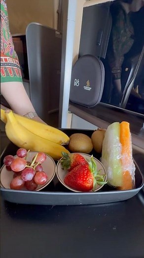 Singapore Airlines First Class Dining Experience | Fruit Platter & Lamb Cutlet