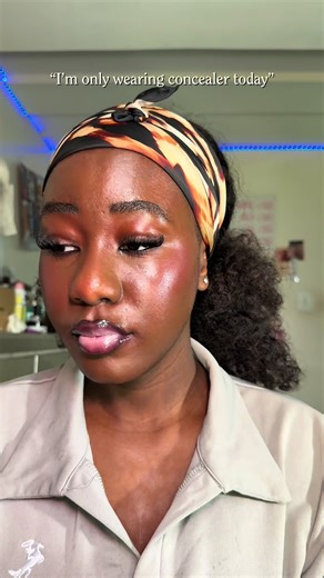 Using @L.A. Girl Cosmetics @elfcosmetics blush and @COVERGIRL pressed powder #everydaymakeup #makeuptutorial